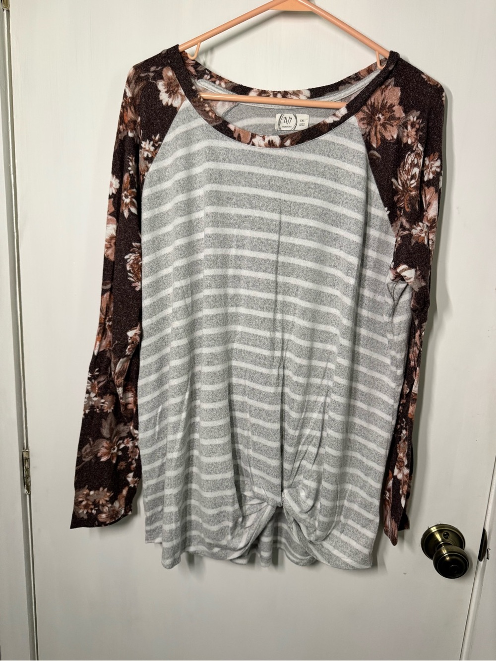 Maurice’s Striped Gray & Brown Floral Raglan Knot-Front Women's Top